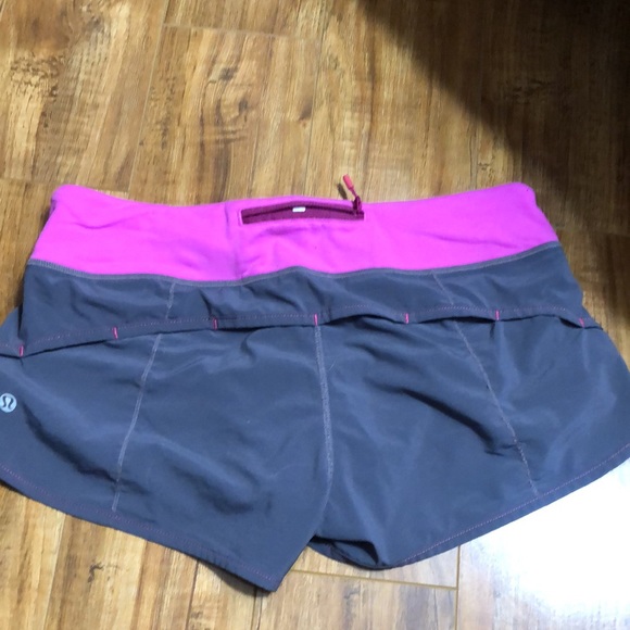 Lululemon size 6 shorts - Picture 2 of 3